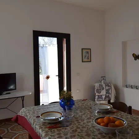 Fabiana Apartment *