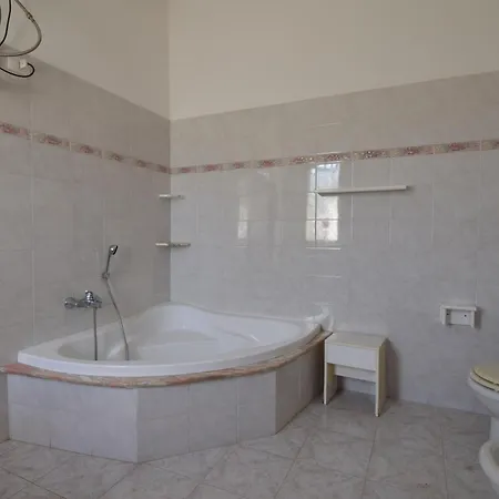 Fabiana Apartment *
